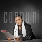 24-02-2004 Danny de Munk at studio in Amterdam.

[keywords]Posed, Half Length, Eyecontact, Towel[/keywords]